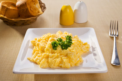 Scrambled Eggs and Toasted Baguette